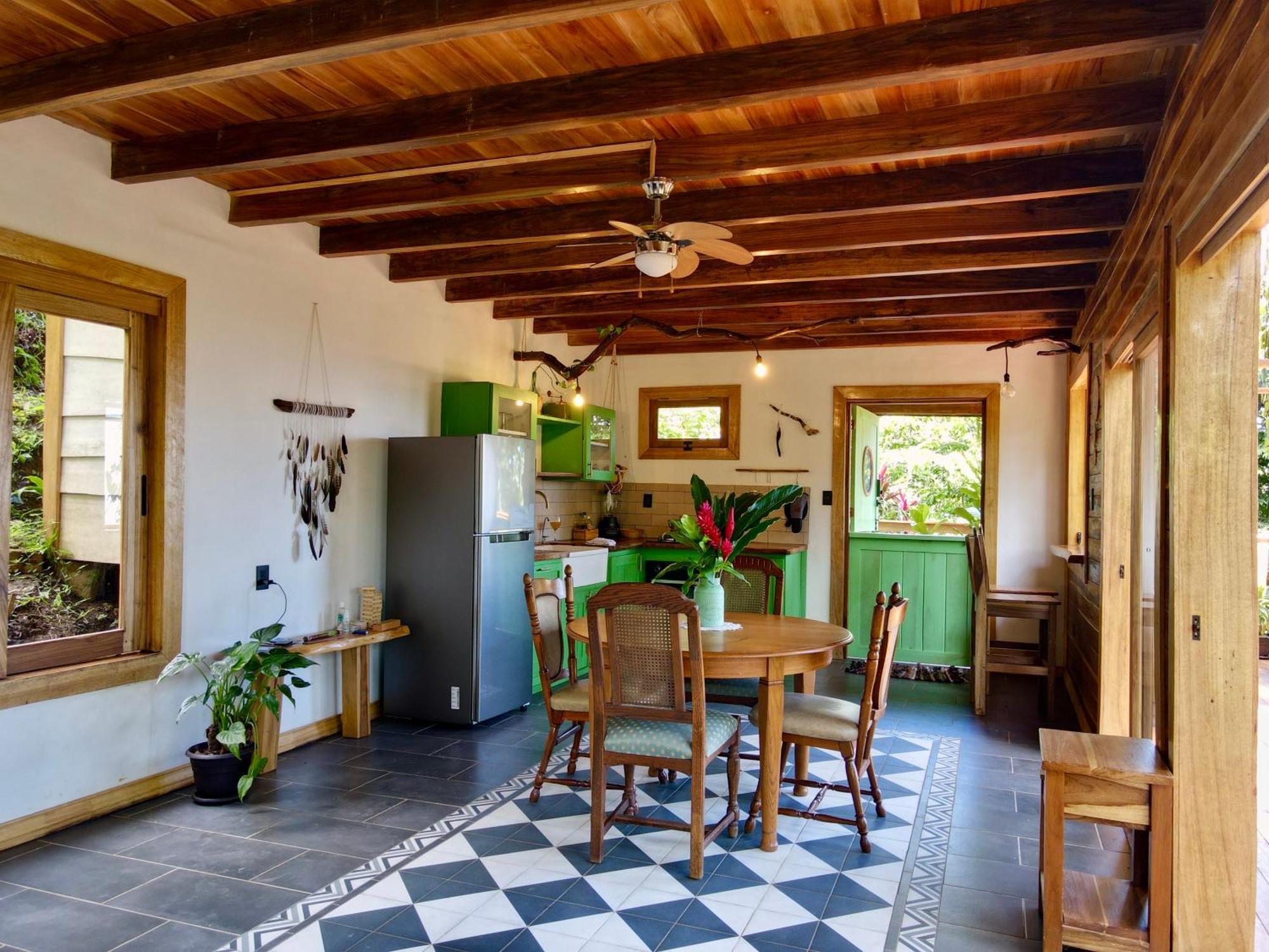 Jungle Spirit Treehouse Villa กาอุยตา ภายนอก รูปภาพ