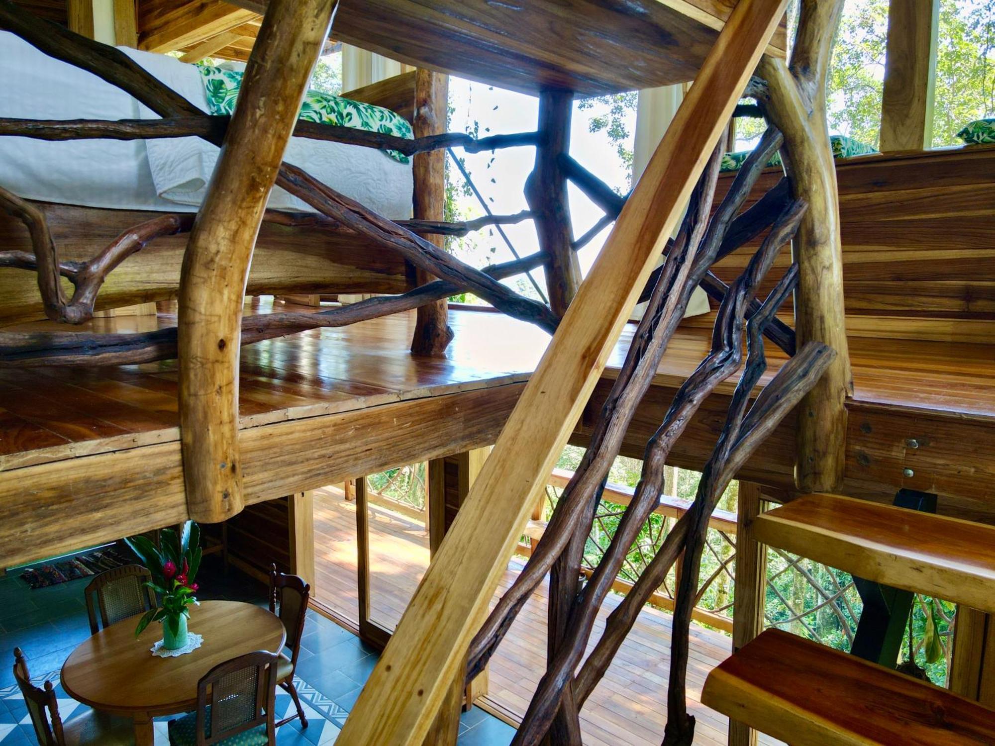Jungle Spirit Treehouse Villa กาอุยตา ภายนอก รูปภาพ