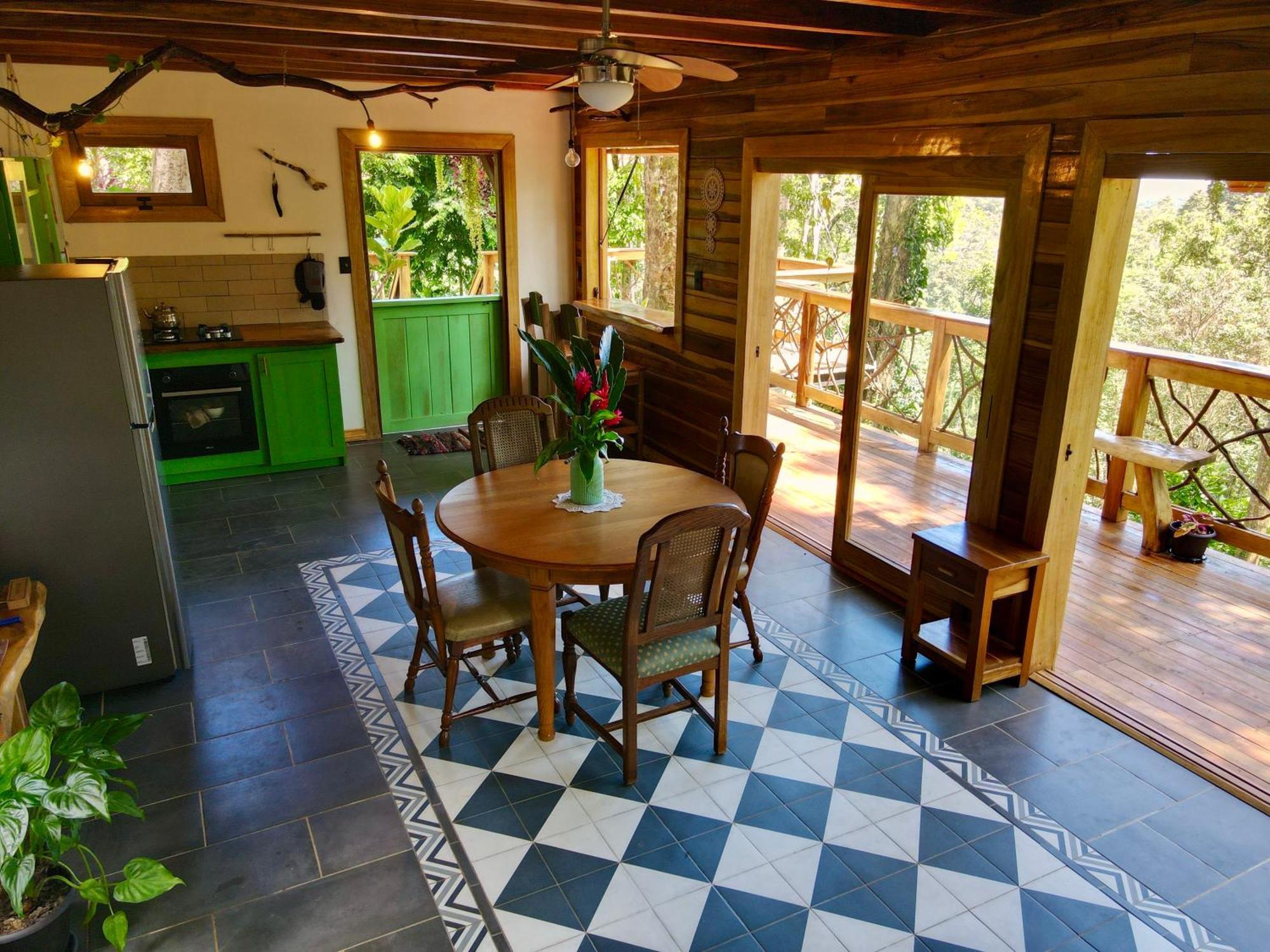 Jungle Spirit Treehouse Villa กาอุยตา ภายนอก รูปภาพ