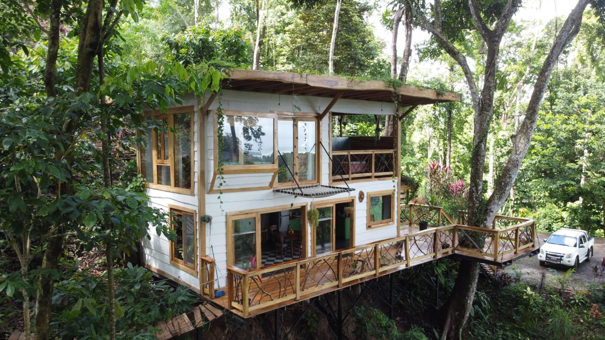 Jungle Spirit Treehouse Villa กาอุยตา ภายนอก รูปภาพ