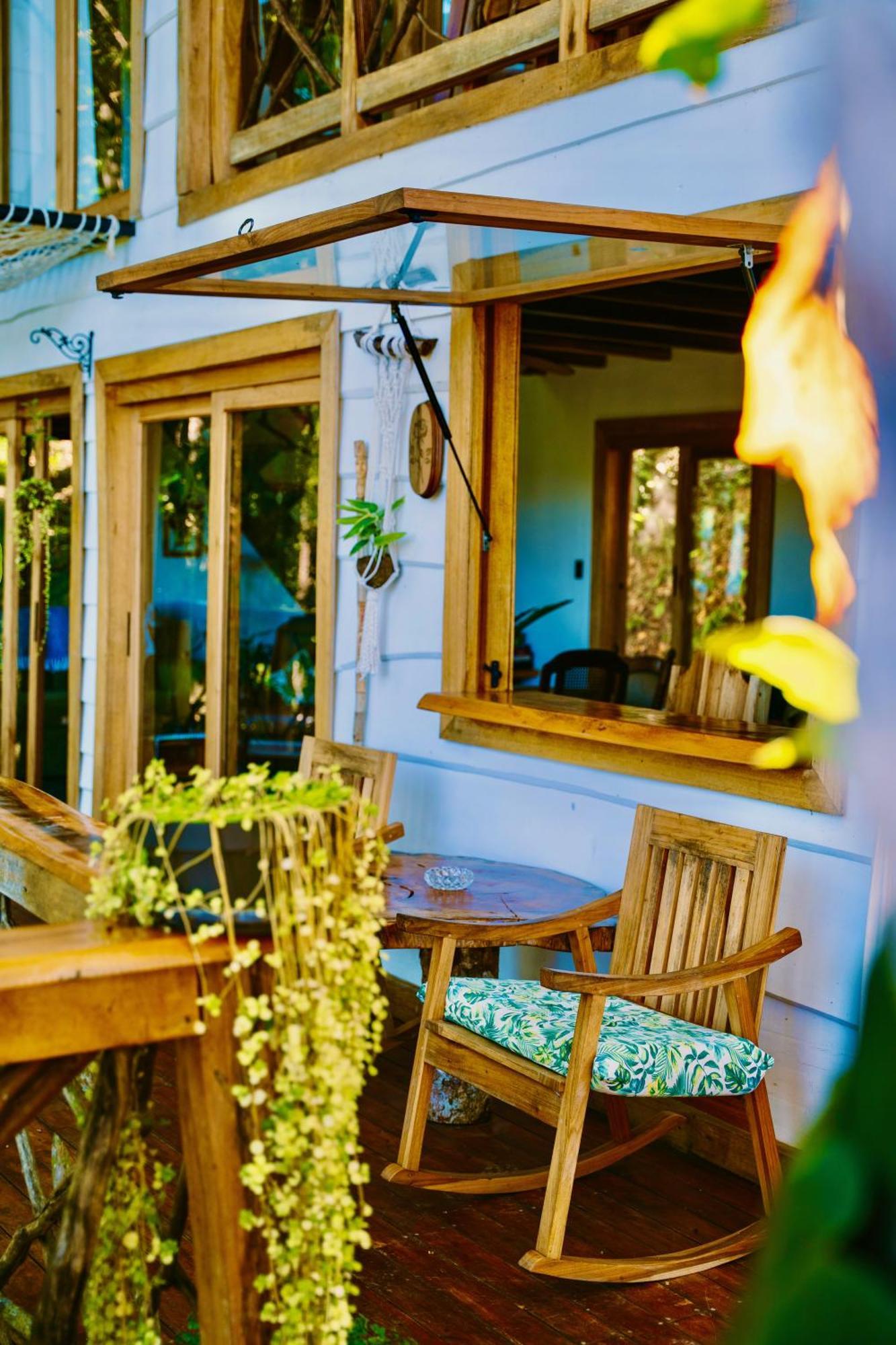 Jungle Spirit Treehouse Villa กาอุยตา ภายนอก รูปภาพ